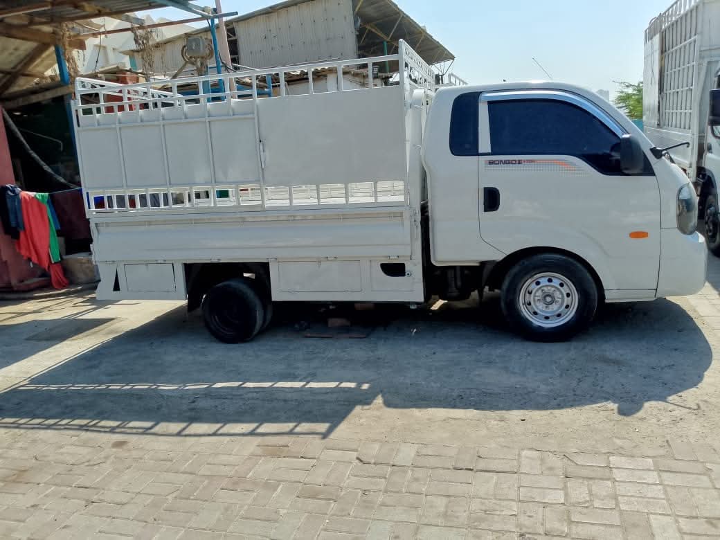7ton pickup for rent sajaa