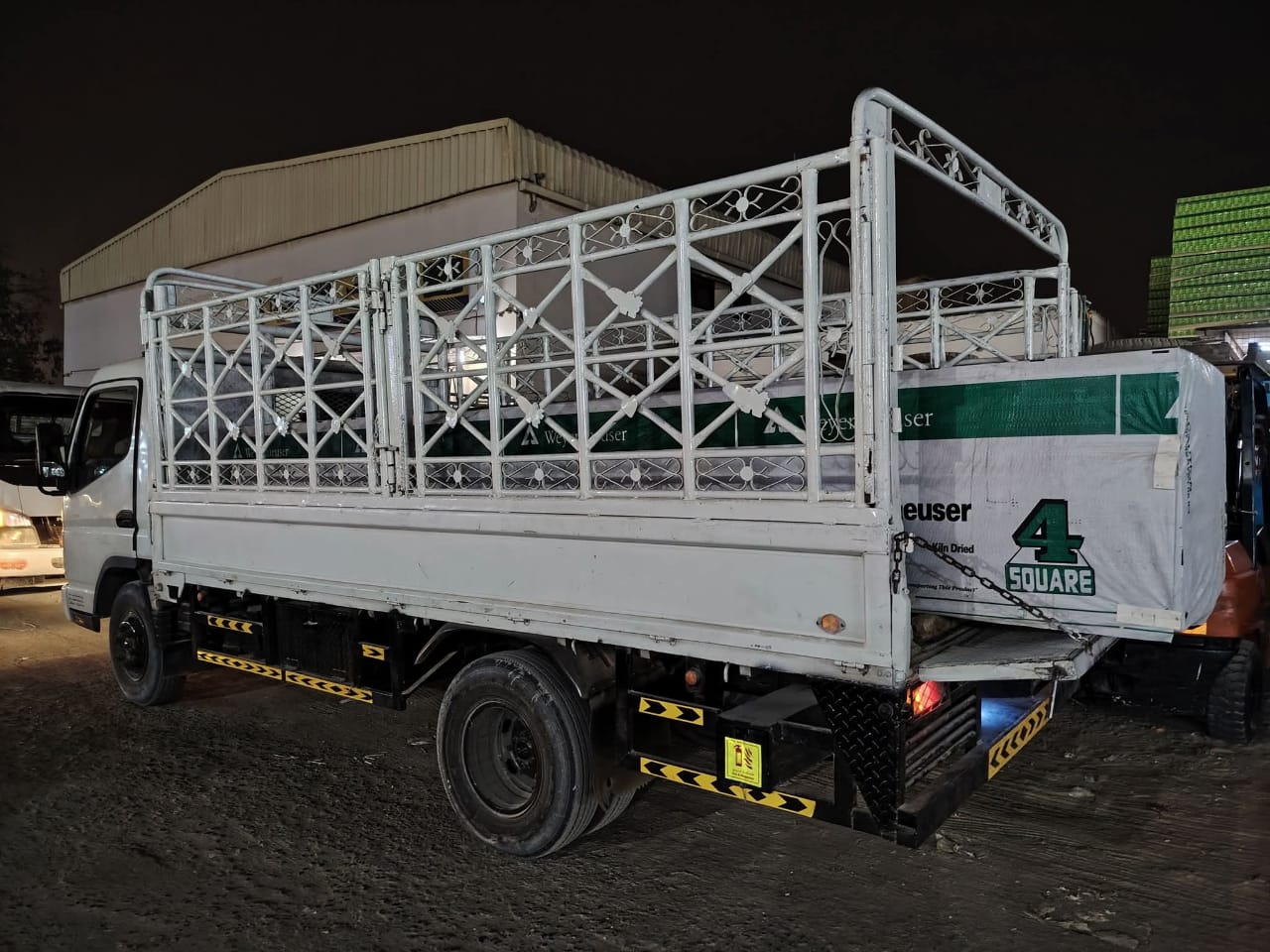 Affordable Trucks for Rent Sharjah